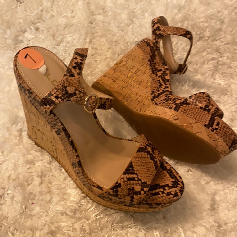 New!!! Wedges from Aldo size 7